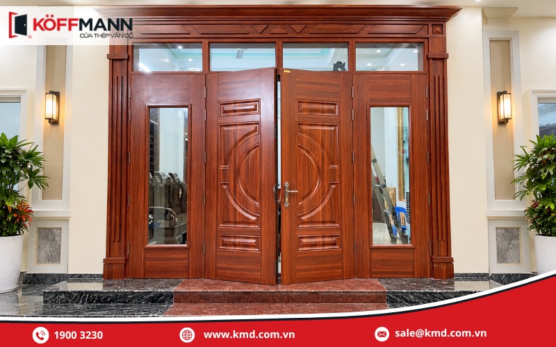 Mẫu cửa thép vân gỗ 4 cánh đều 2 vách kính kết hợp 4 ô thoáng kính